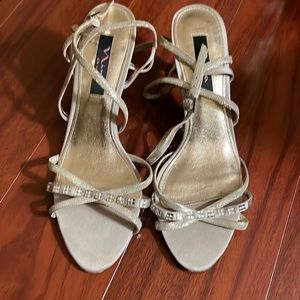 Size 10 evening shoe by Nina